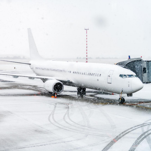 gatwick disruption - snow at airport